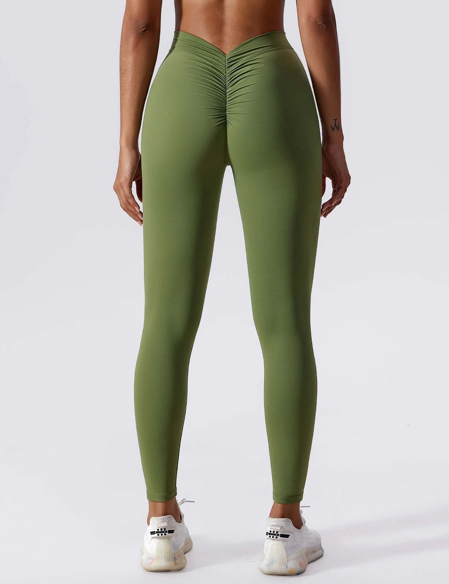 Sculpting V-Back Ruched Leggings