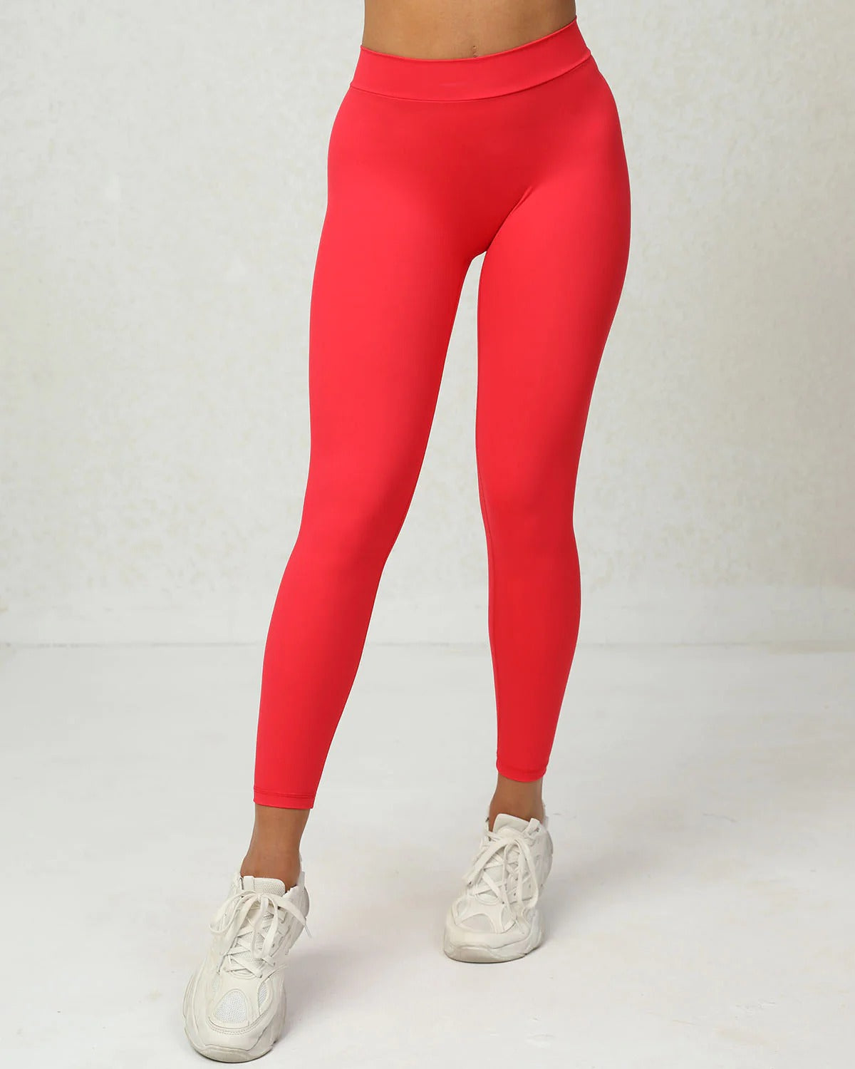 Sculpting V-Back Ruched Leggings