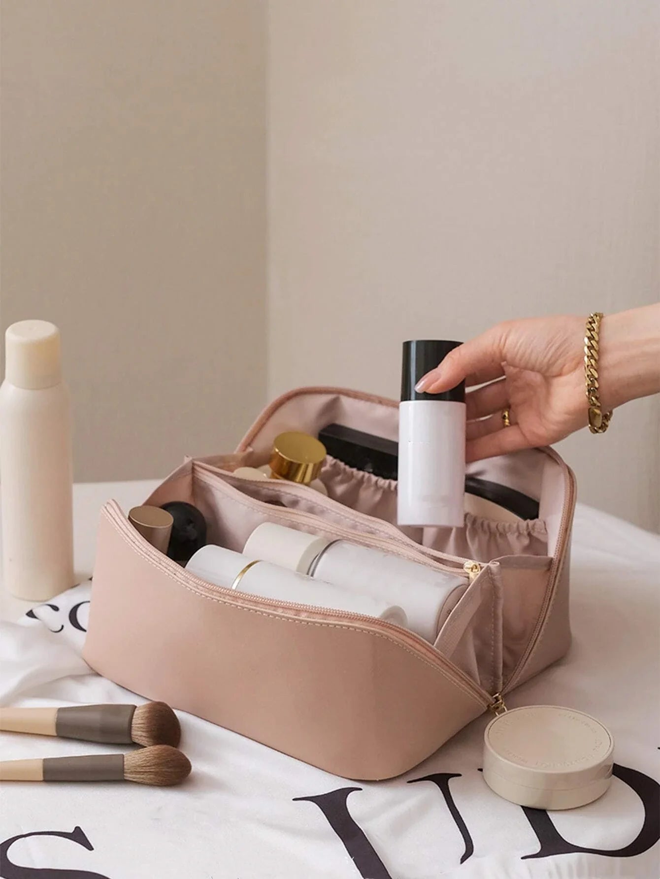 EVERYTHING COSMETIC BAG